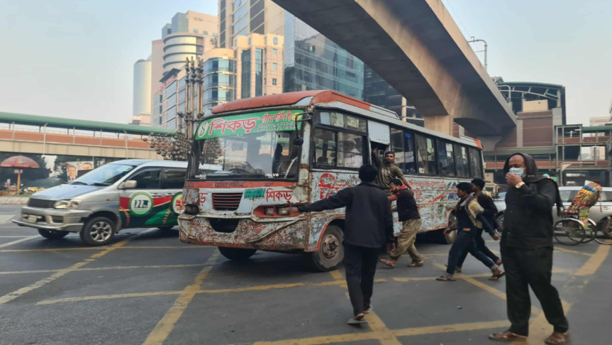 কার্যক্রম নিষিদ্ধ আ.লীগের লকডাউন, রাজধানীতে যান চলাচল স্বাভাবিক