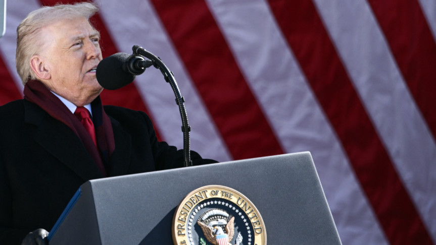 যুক্তরাষ্ট্রের ভার্জিনিয়া অঙ্গরাজ্যে ভেটেরান্স ডে’র ভাষণ দিচ্ছেন প্রেসিডেন্ট ডোনাল্ড ট্রাম্প। ছবি : এএফপি