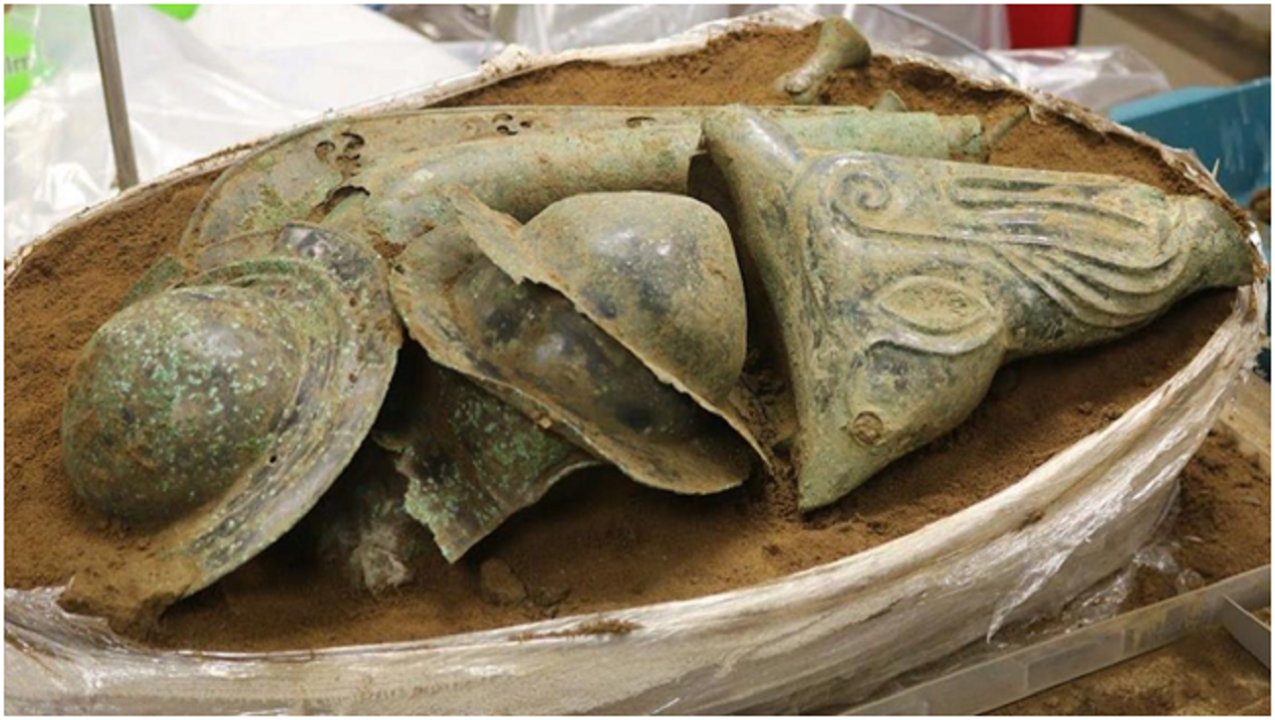 এস ইসলাস, লন্ডন থেকে