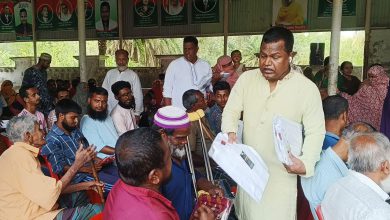 বাগেরহাটে মাজেদা বেগম ফাউন্ডেশনের ঈদ উপহার বিতরণ: মানবিক উদ্যোগে এম এ সালাম