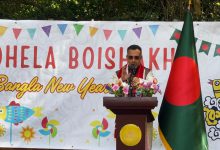 প্রবাসে বৈশাখের রঙে সেজে উঠল লন্ডনের বাংলাদেশ হাউস