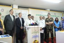 শাহজাদপুরে হাম-রুবেলা টিকাদান কেন্দ্র পরিদর্শনে ডিএনসিসি প্রশাসক মিল্টন