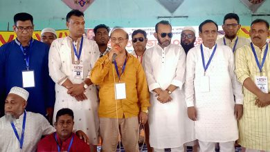 মো: সাহাজুল ইসলাম রাণীনগর,নওগাঁ।