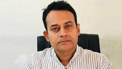 সড়ক পরিবহন ও সেতুমন্ত্রী শেখ রবিউল আলম। ফাইল ছবি