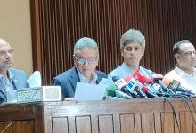 সোমবার আগারগাঁওয়ে পরিকল্পনা কমিশন মিলনায়তনে এনইসি সভা শেষে এডিপি অনুমোদনের তথ্য জানান অর্থ ও পরিকল্পনা মন্ত্রী। এসময় অন্যান্যরা উপস্থিত ছিলেন।