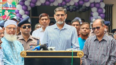 কারওয়ান বাজার পুলিশ ক্যাম্পের উদ্বোধন অনুষ্ঠানে ঢাকা মহানগর পুলিশের (ডিএমপি) ভারপ্রাপ্ত পুলিশ কমিশনার মো. সরওয়ার।