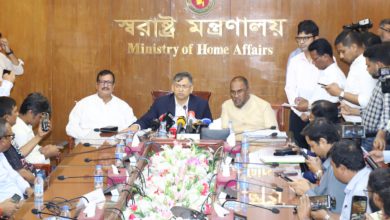 পুলিশে শৃঙ্খলা ফেরায় ধাপে ধাপে সেনাবাহিনী প্রত্যাহার করা হচ্ছে : স্বরাষ্ট্রমন্ত্রী