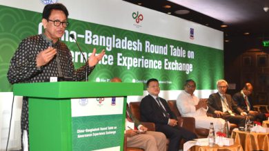 শিক্ষা এবং প্রাথমিক ও গণশিক্ষা মন্ত্রী ড. আ ন ম এহছানুল হক মিলন আজ সোমবার রাজধানীতে এক অনুষ্ঠানে বক্তব্য দেন।