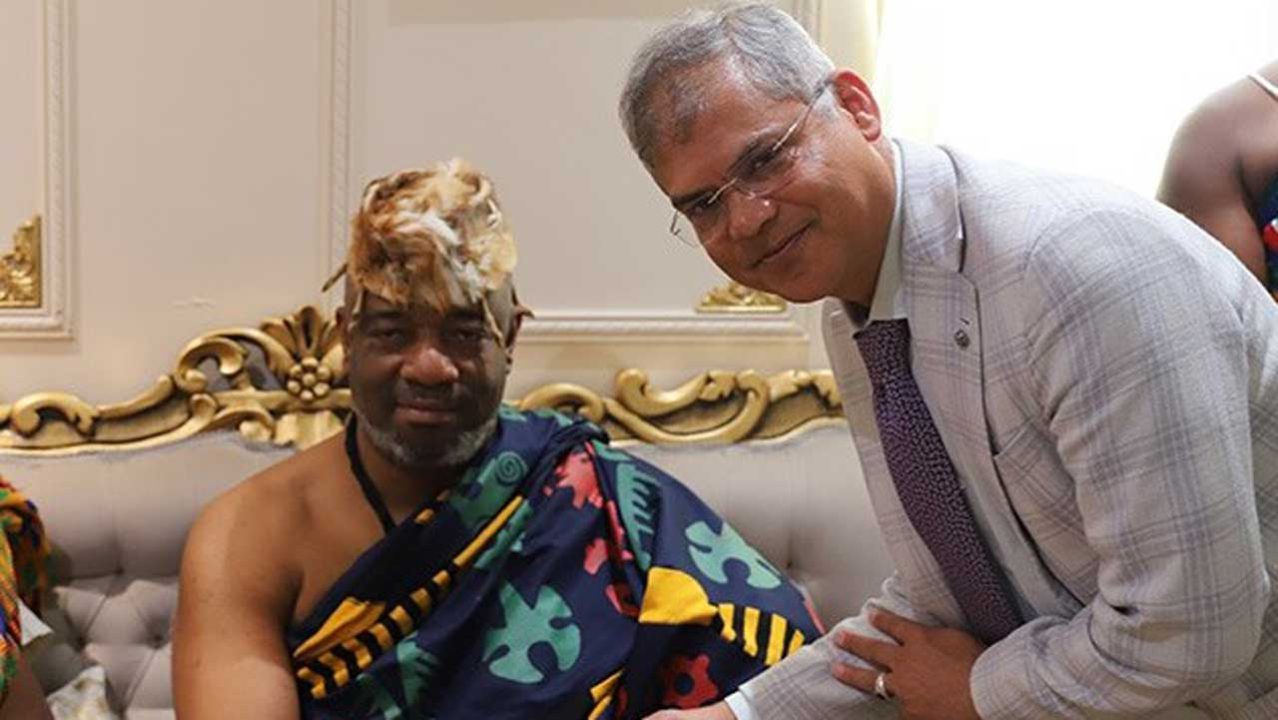 বাংলাদেশি বংশোদ্ভূত কানাডিয়ান ব্যবসায়ী মনিরুজ্জামান
